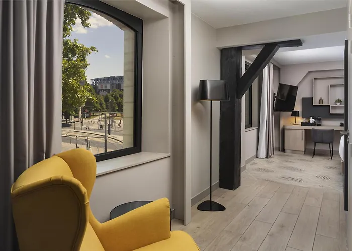 酒店 Hilton Garden La