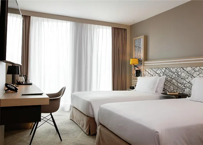 酒店 Hilton Garden La 4*