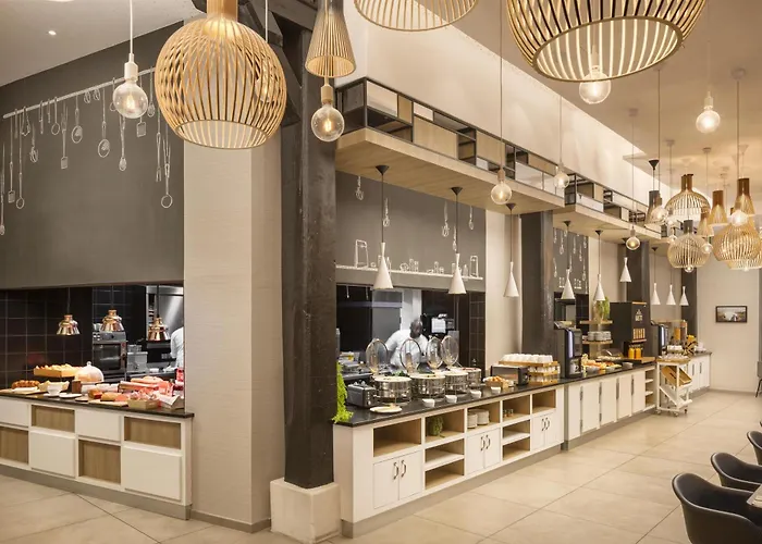 Hilton Garden La Hotel