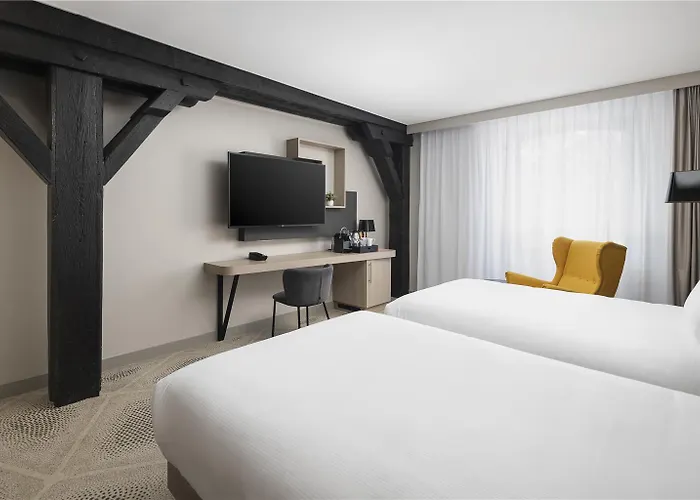 Hilton Garden La Hotel