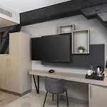 Hilton Garden La 4*